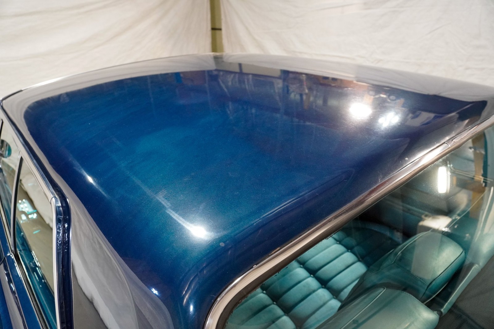 Chrysler-200-Series-1964-Sedan-39