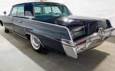 Chrysler-200-Series-1964-Sedan-4