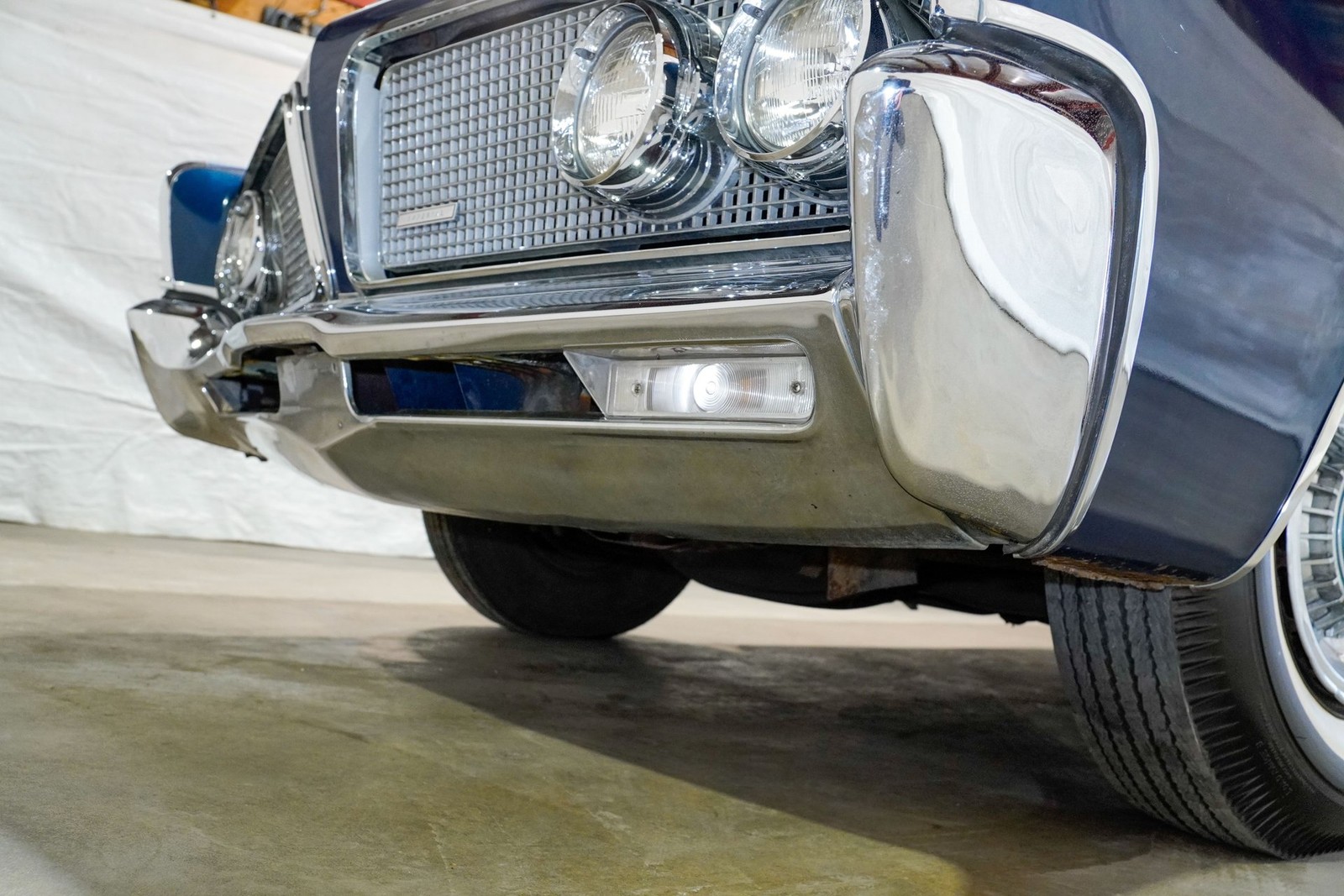 Chrysler-200-Series-1964-Sedan-7