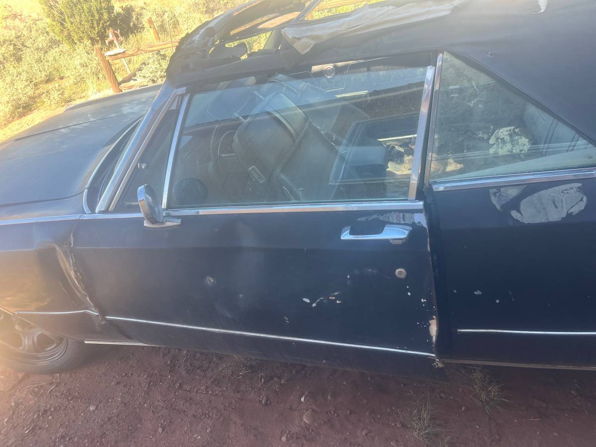 Chrysler-300-1969-black-22