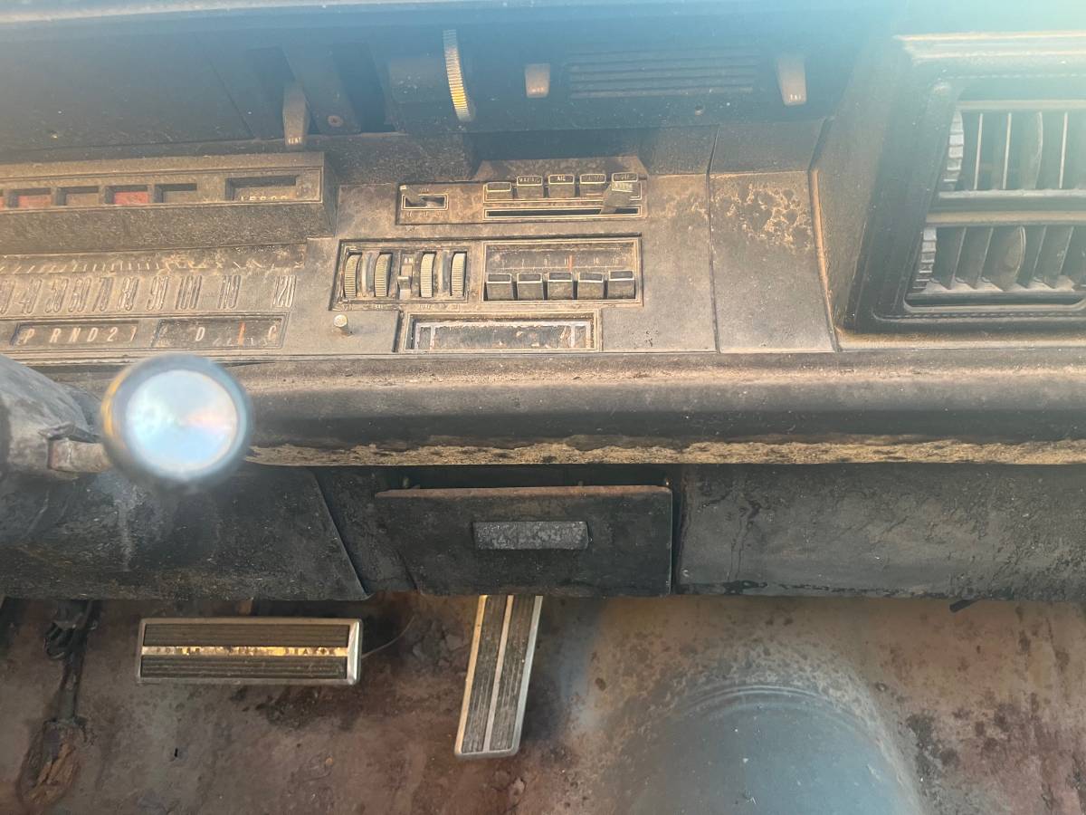 Chrysler-300-1969-black-4