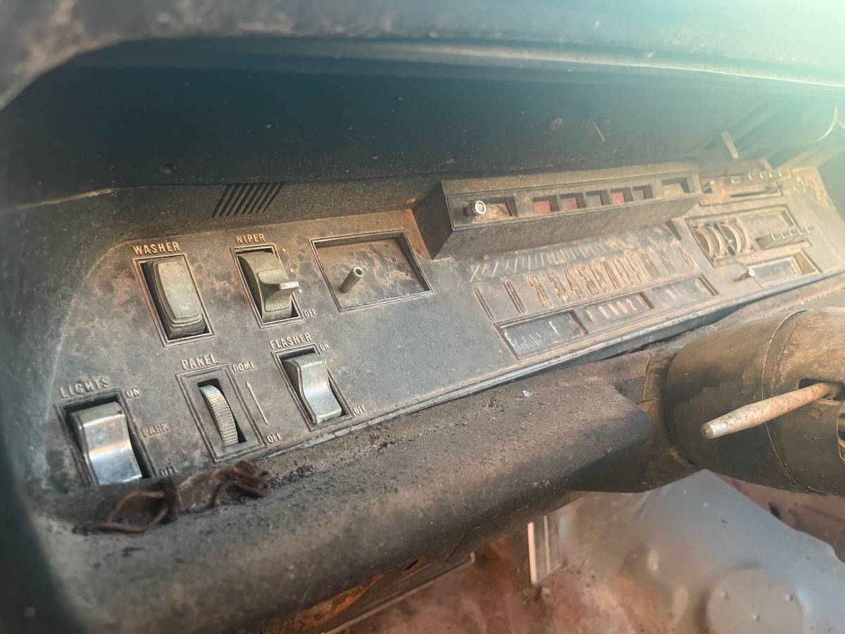 Chrysler-300-1969-black-5