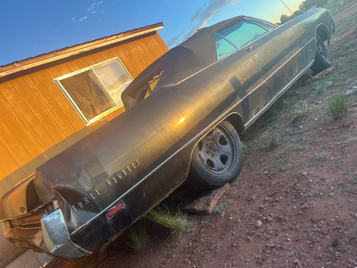 Chrysler-300-1969-black