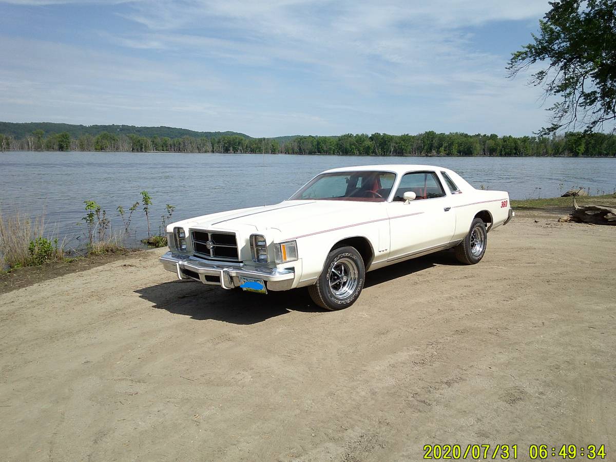 Chrysler-300-1979-white-6