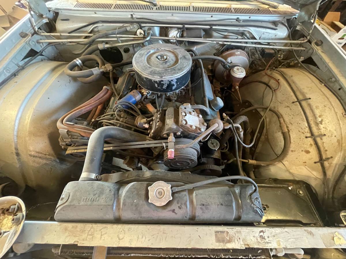 Chrysler-300-l-1965-grey-4