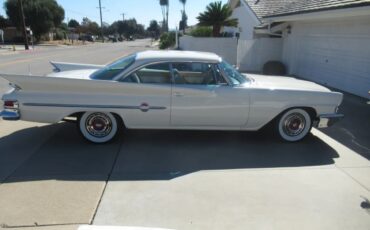 Chrysler-300g-1961-Alaskan-White-Cream-10