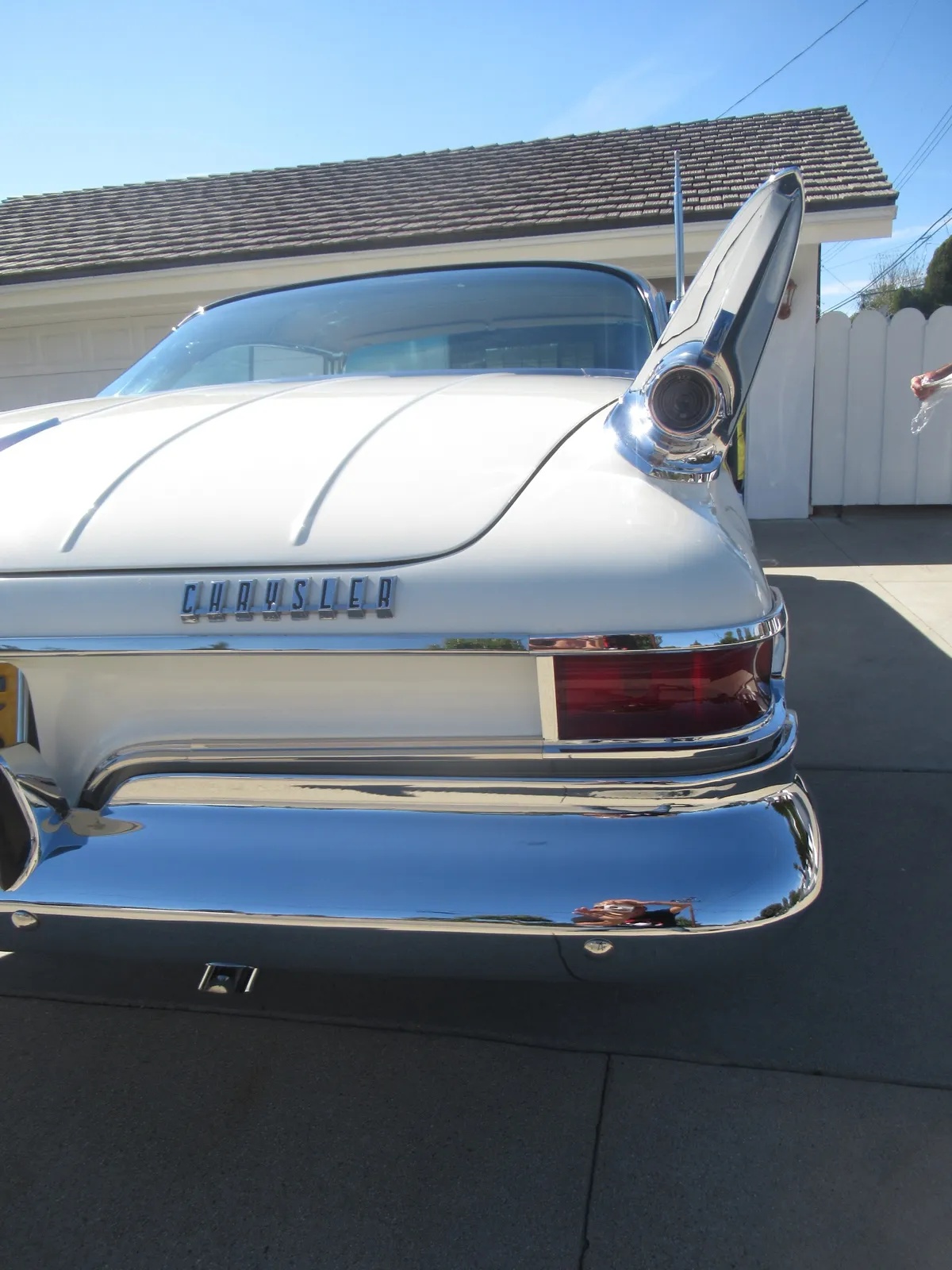 Chrysler-300g-1961-Alaskan-White-Cream-13