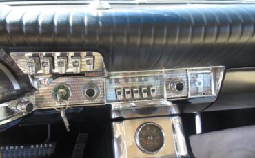 Chrysler-300g-1961-Alaskan-White-Cream-19