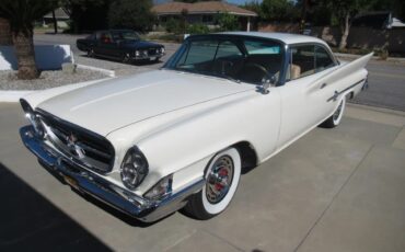 Chrysler-300g-1961-Alaskan-White-Cream