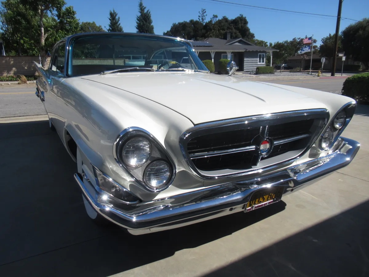 Chrysler-300g-1961-Alaskan-White-Cream-7