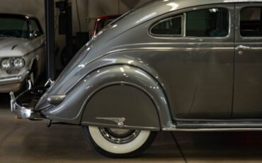 Chrysler-Airflow-Series-C-17-1937-2-Door-Coupe-1