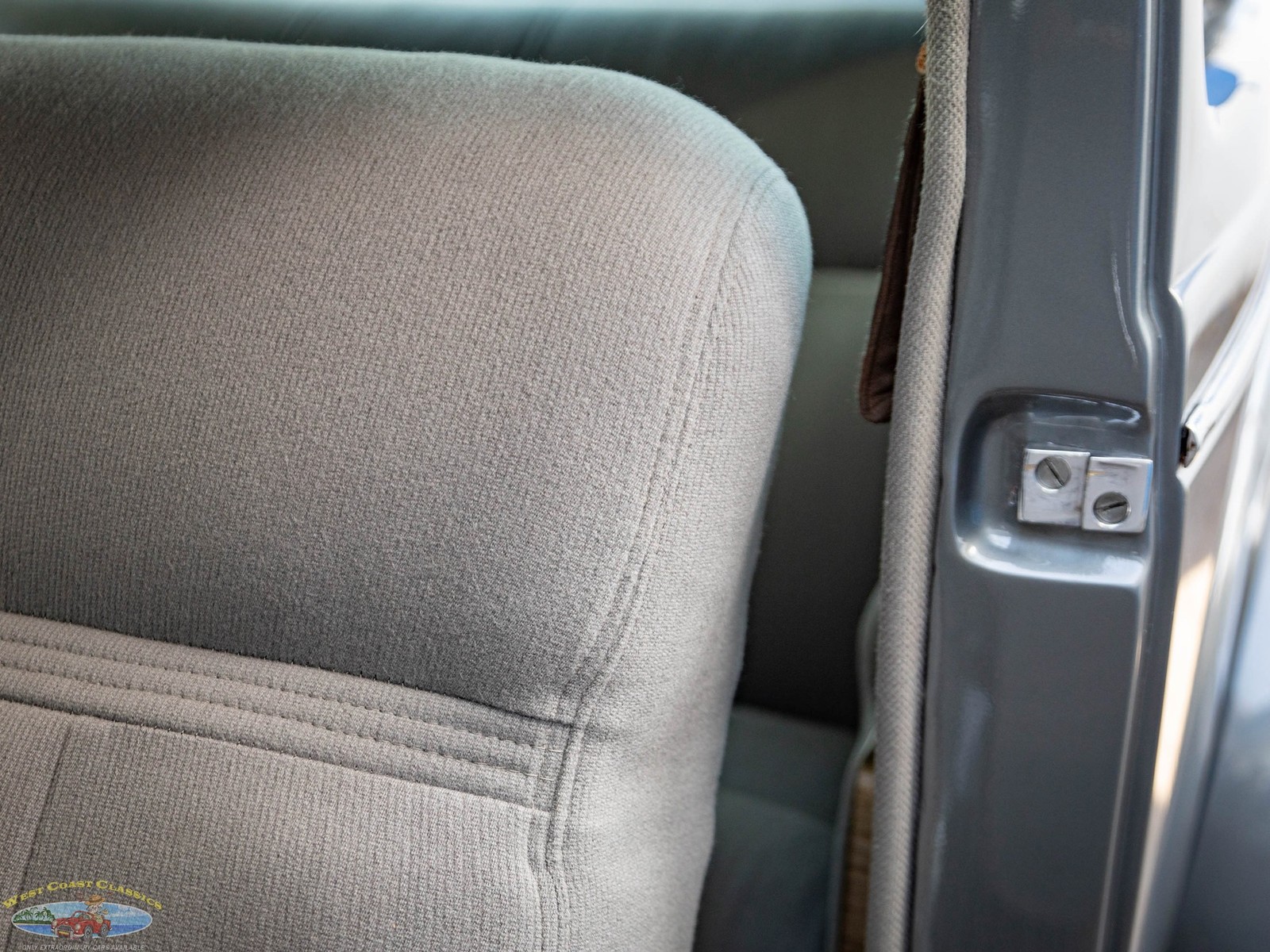 Chrysler-Airflow-Series-C-17-1937-2-Door-Coupe-28