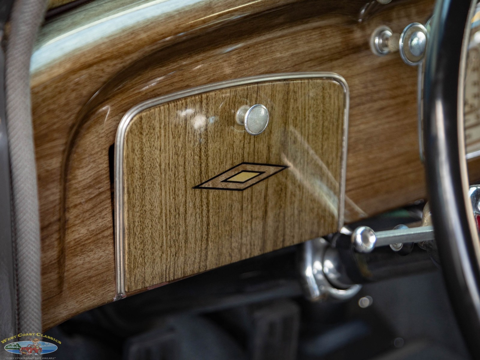 Chrysler-Airflow-Series-C-17-1937-2-Door-Coupe-34