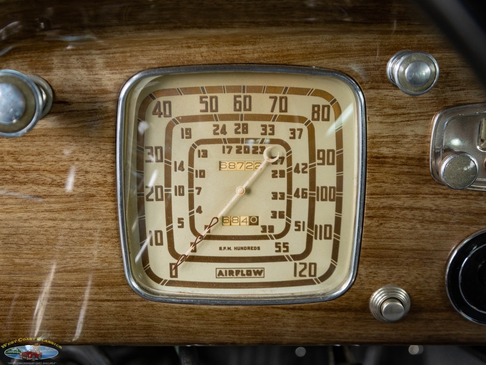 Chrysler-Airflow-Series-C-17-1937-2-Door-Coupe-36