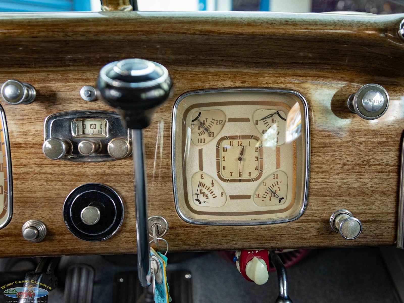 Chrysler-Airflow-Series-C-17-1937-2-Door-Coupe-37