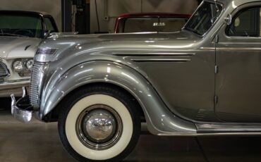 Chrysler-Airflow-Series-C-17-1937-2-Door-Coupe-4