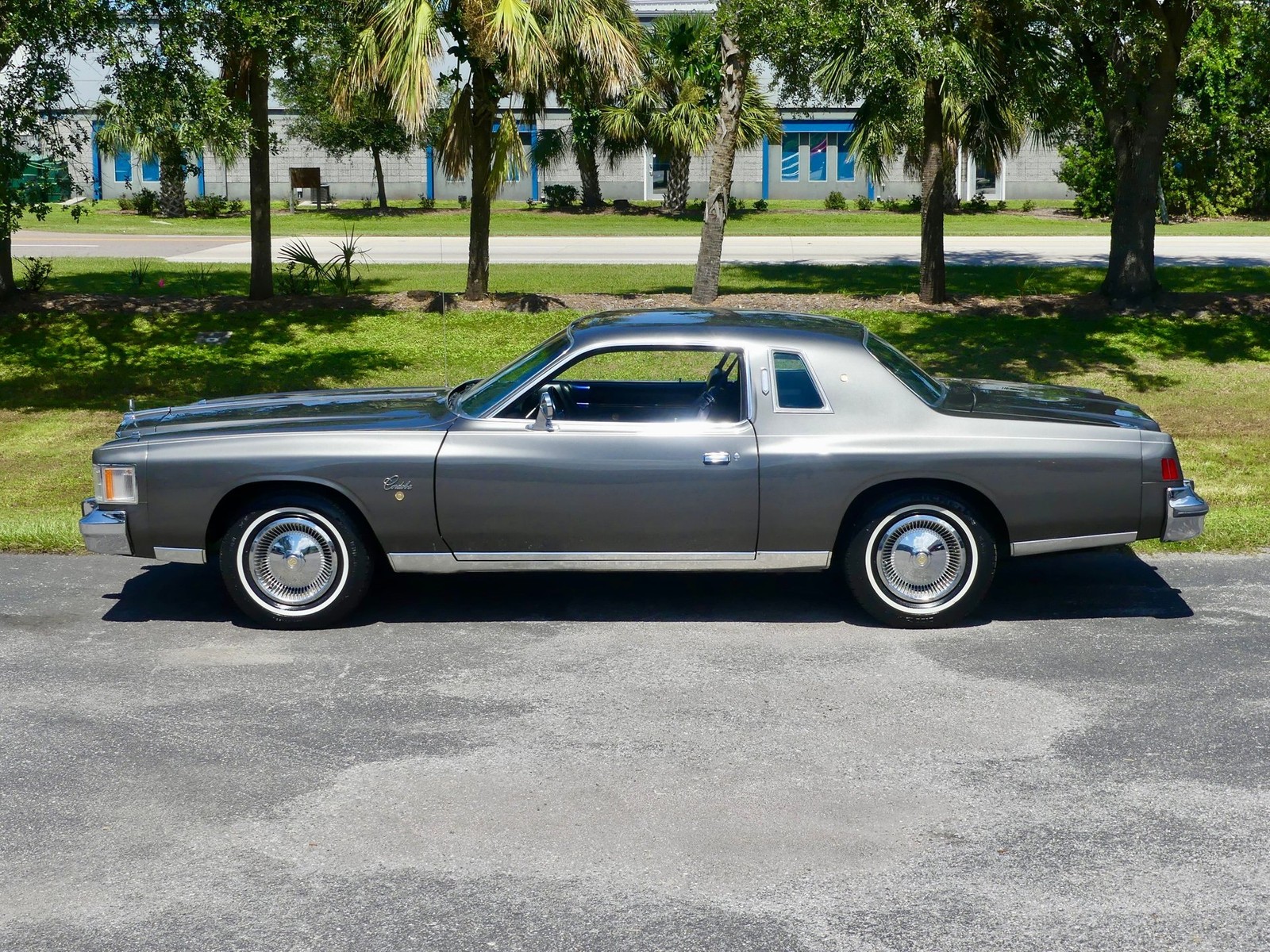 Chrysler-Cordoba-1978-Coupe-10