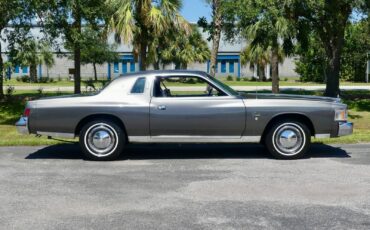 Chrysler-Cordoba-1978-Coupe-2