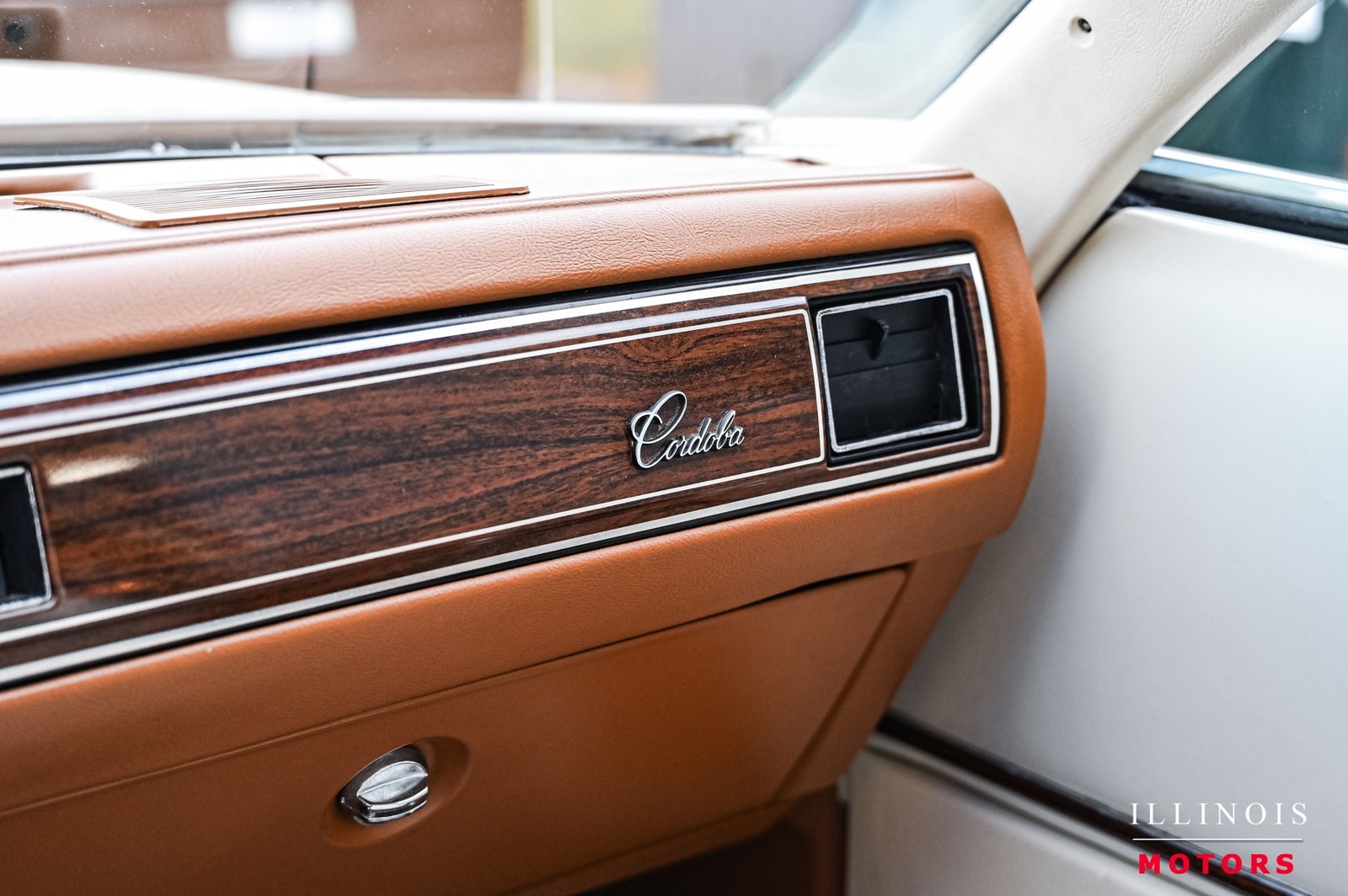 Chrysler-Cordoba-1978-Coupe-31