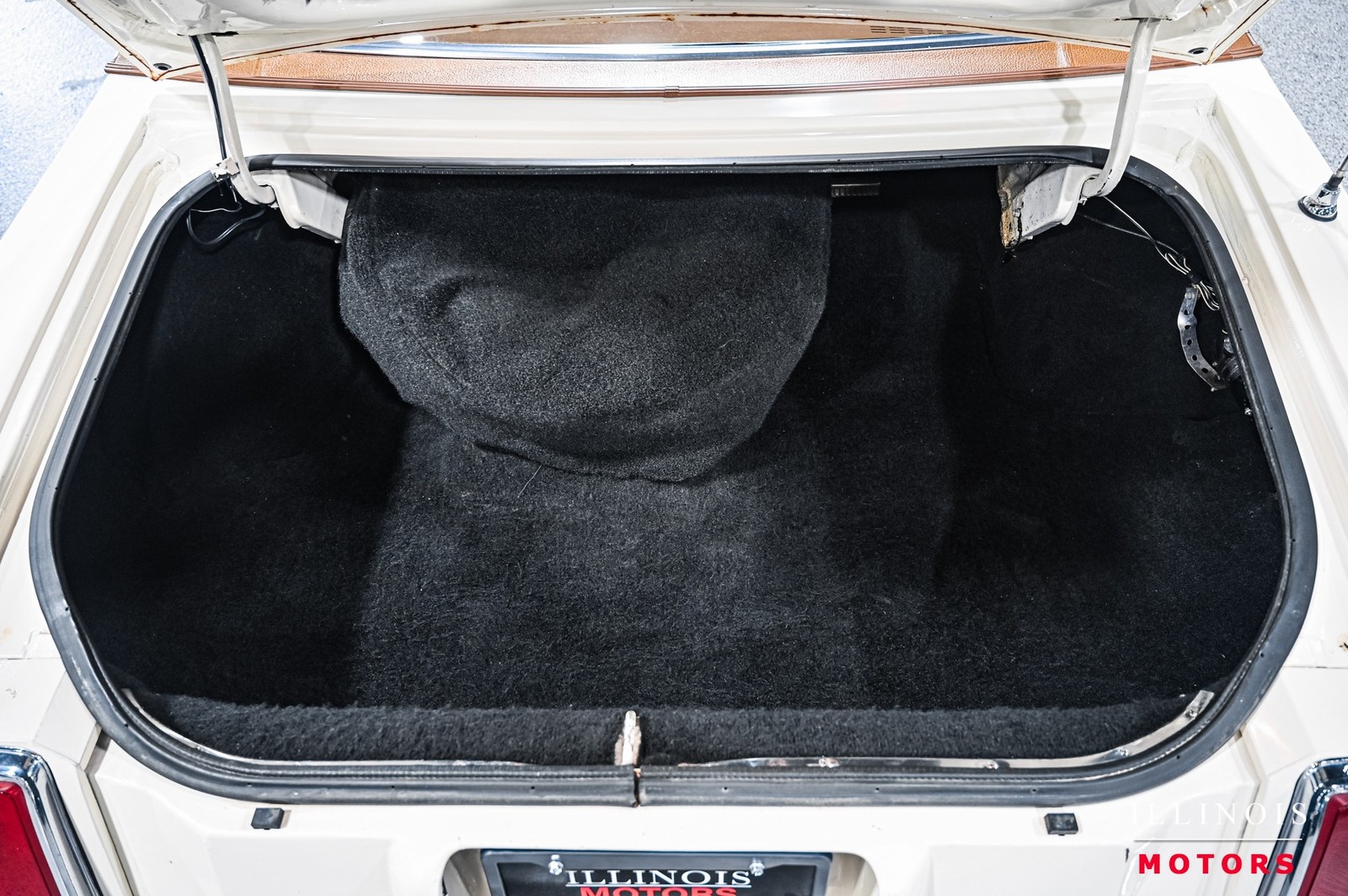 Chrysler-Cordoba-1978-Coupe-34