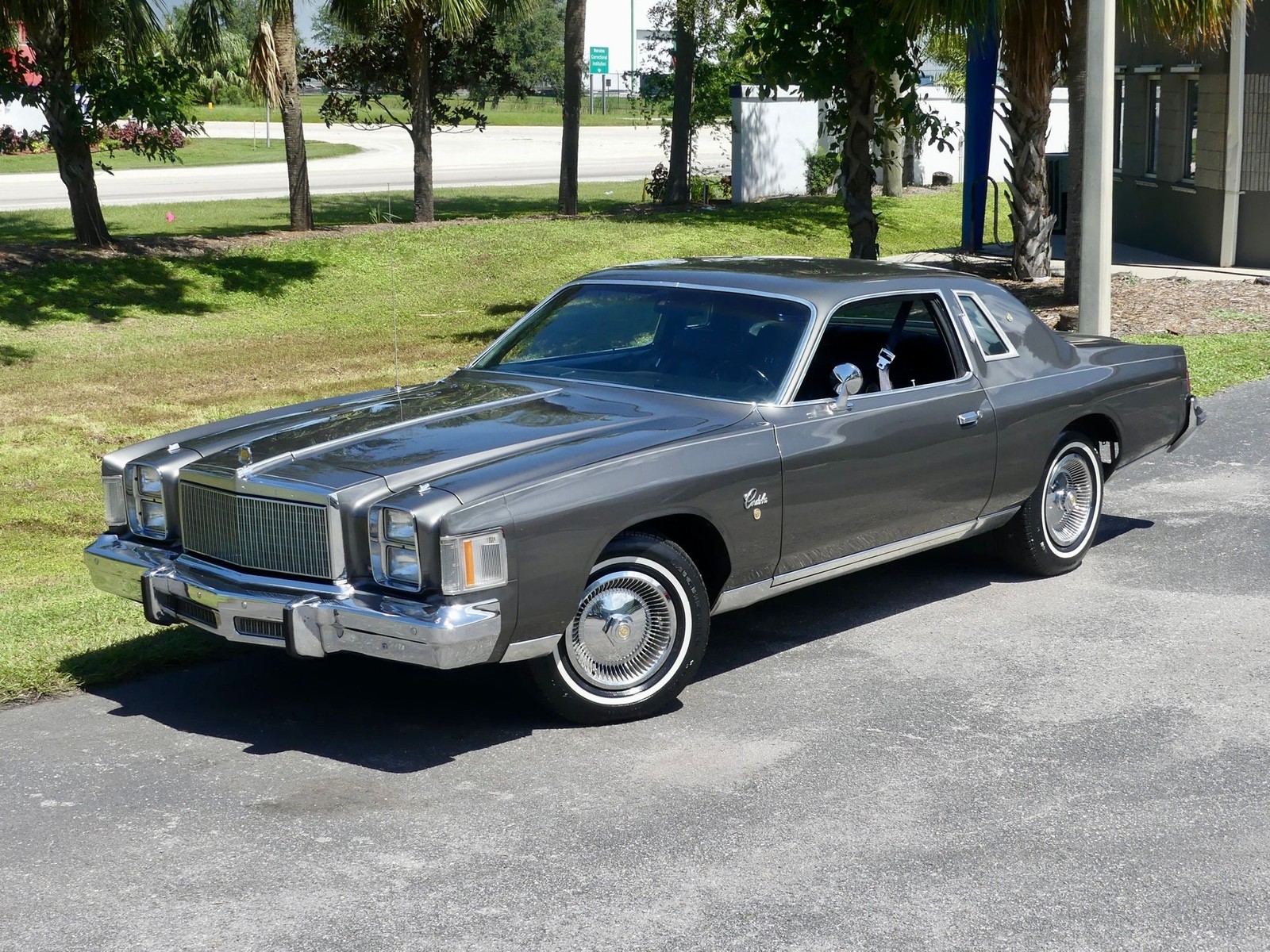 Chrysler-Cordoba-1978-Coupe-7