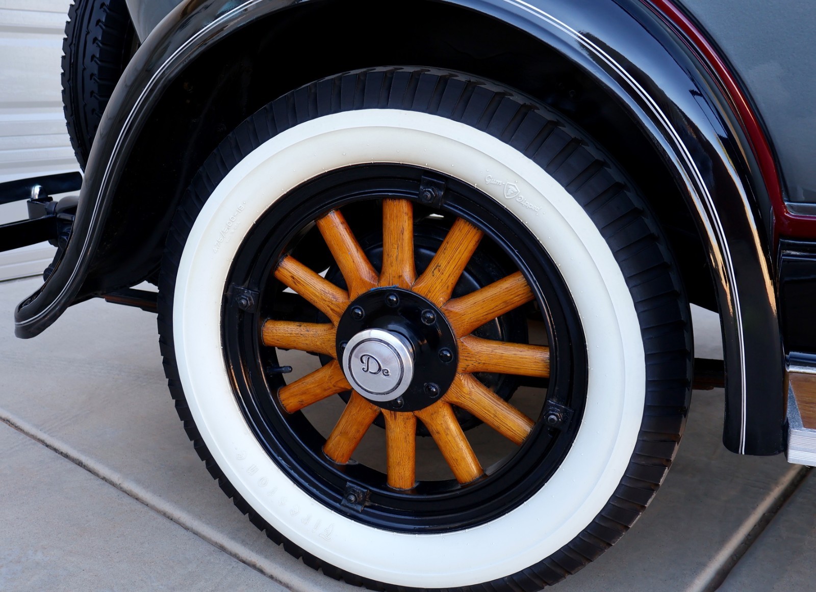 Chrysler-DeSoto-1930-Sedan-11