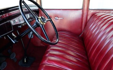 Chrysler-DeSoto-1930-Sedan-12