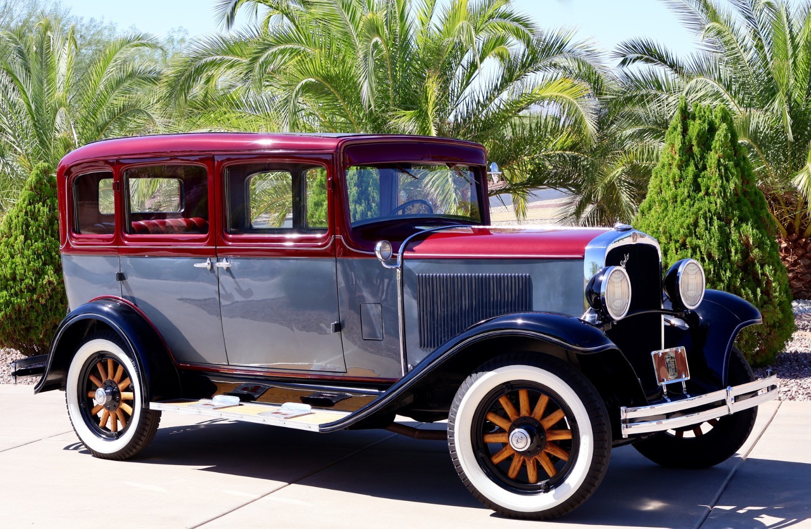 Chrysler-DeSoto-1930-Sedan-23