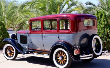 Chrysler-DeSoto-1930-Sedan-25