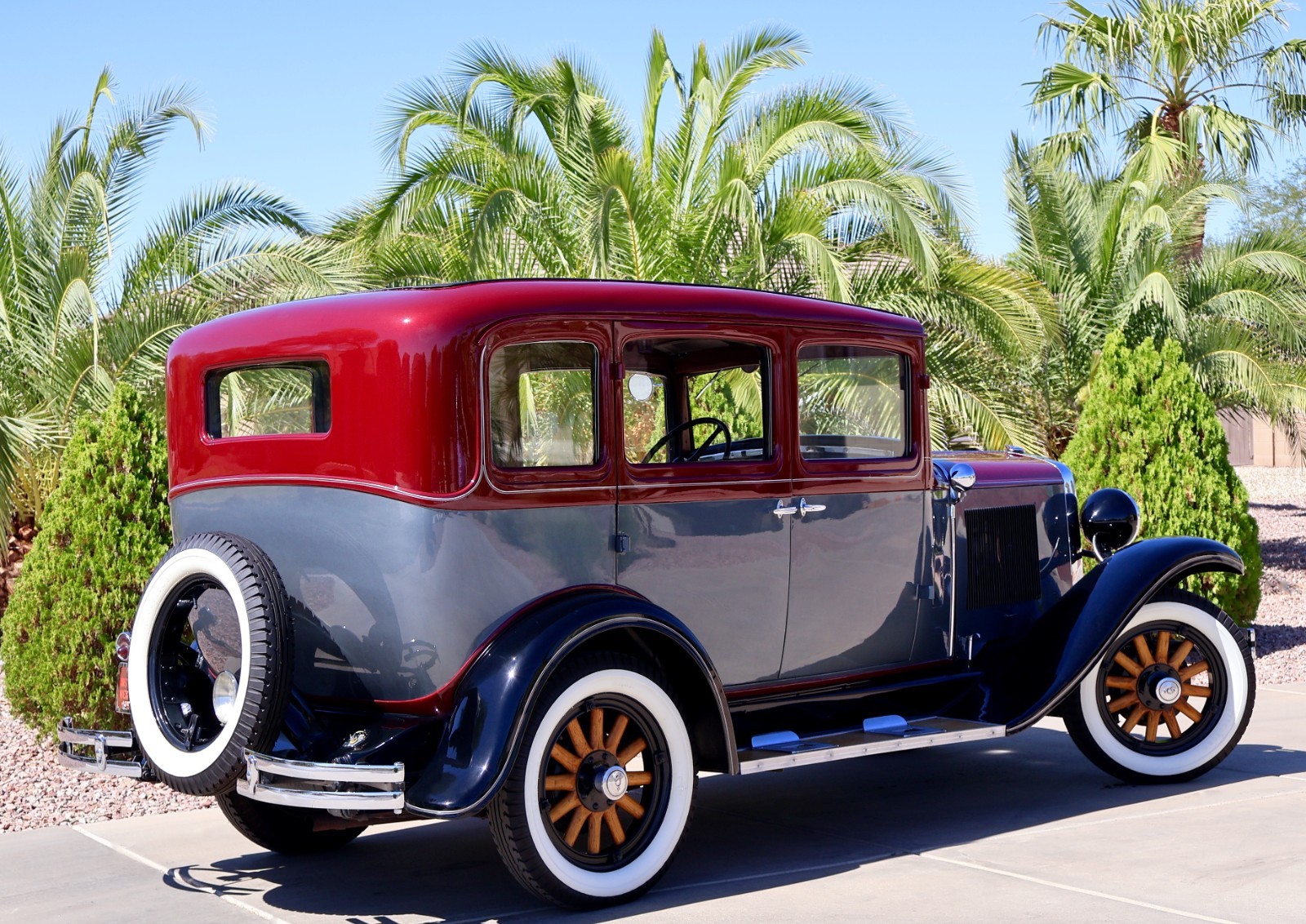 Chrysler-DeSoto-1930-Sedan-26