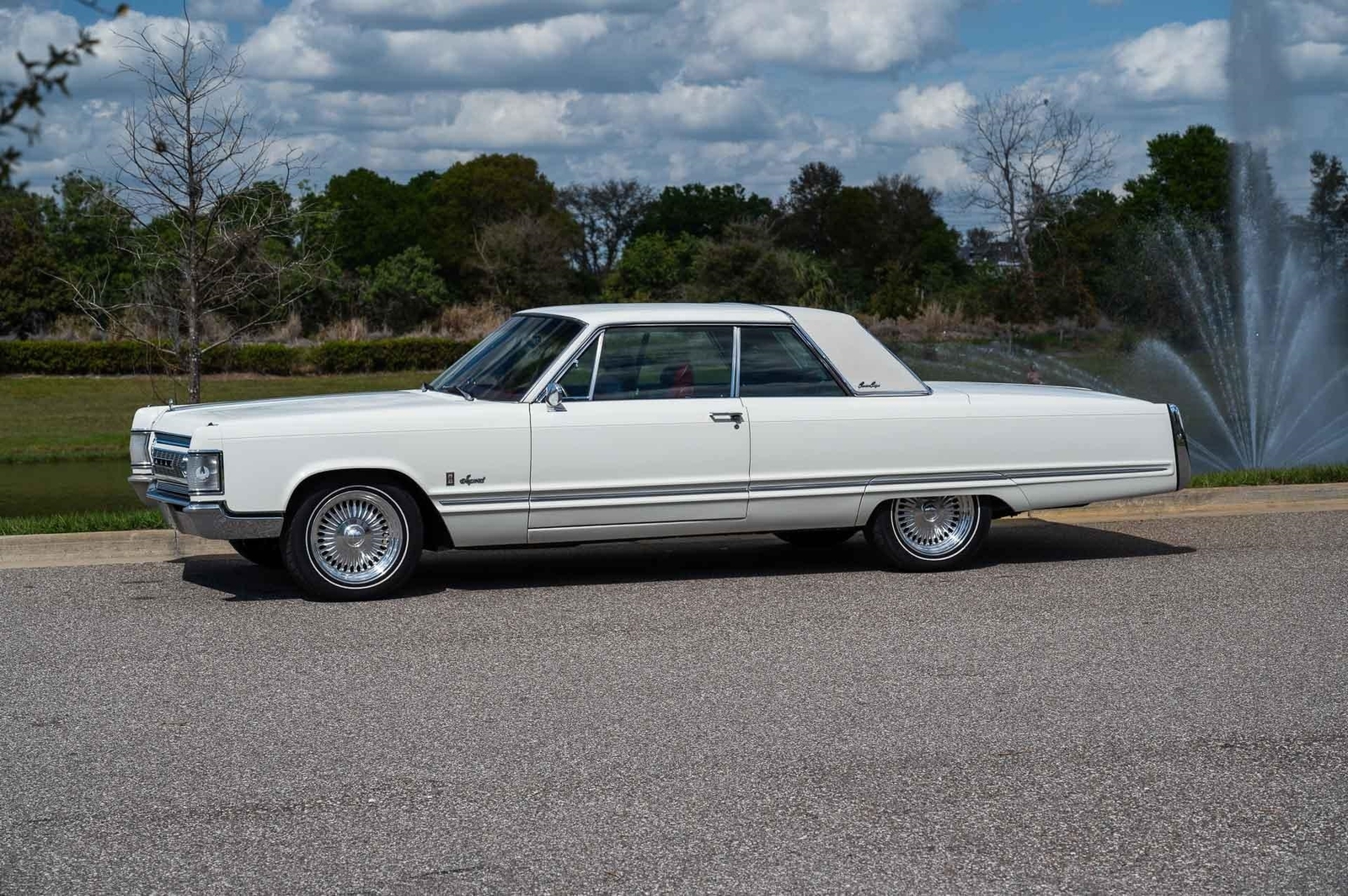 Chrysler-Imperial-1967-2-Door-19