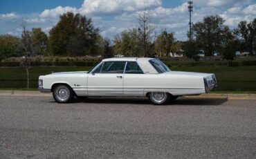Chrysler-Imperial-1967-2-Door-21