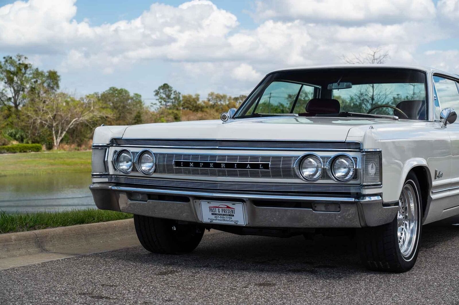 Chrysler-Imperial-1967-2-Door-29