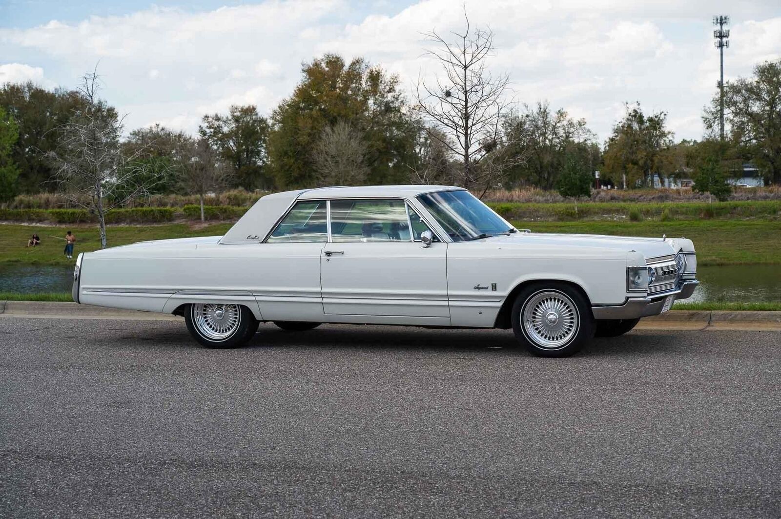 Chrysler-Imperial-1967-2-Door-38