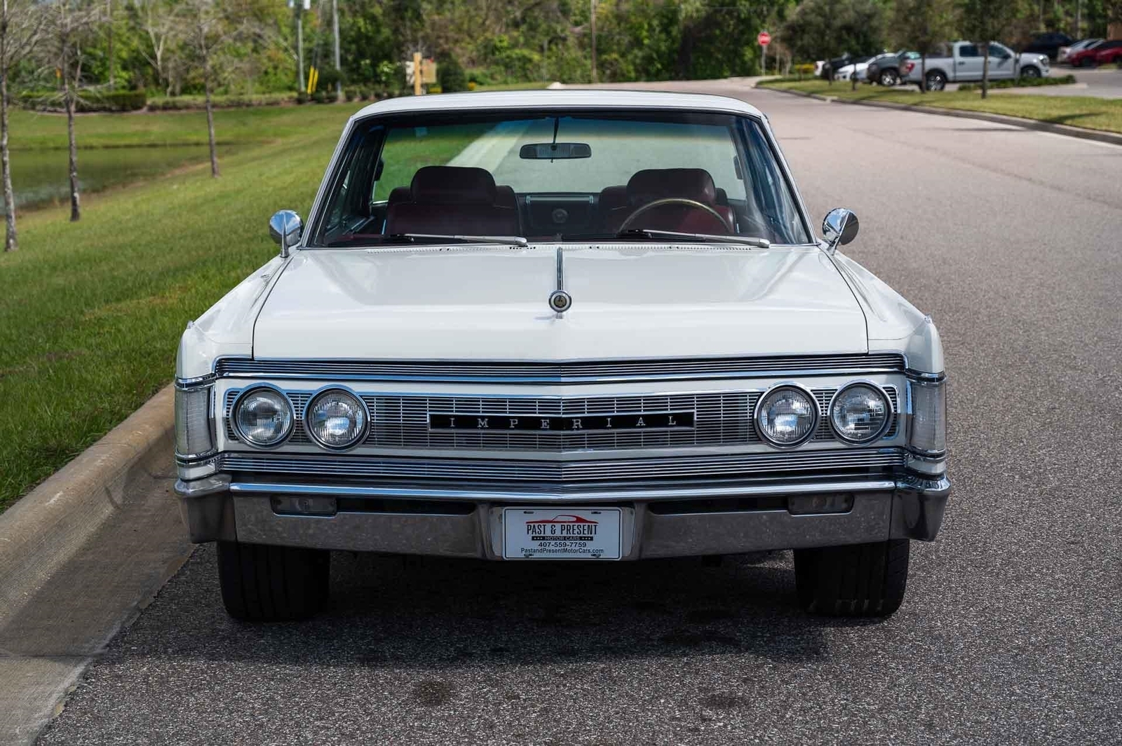 Chrysler-Imperial-1967-2-Door-9