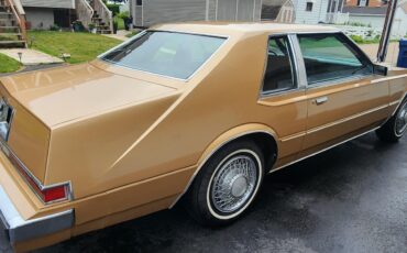 Chrysler-Imperial-1982-2-dr-14