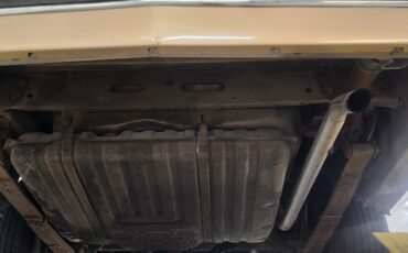 Chrysler-Imperial-1982-2-dr-26