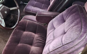 Chrysler-Imperial-1982-2-dr-35