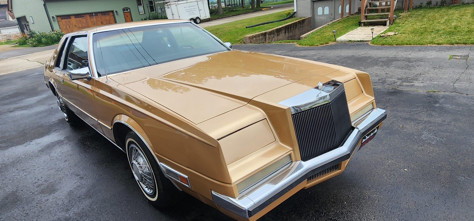 Chrysler-Imperial-1982-2-dr-8