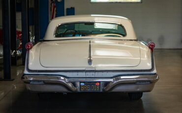 Chrysler-LeBaron-1962-4-Door-Hardtop-17