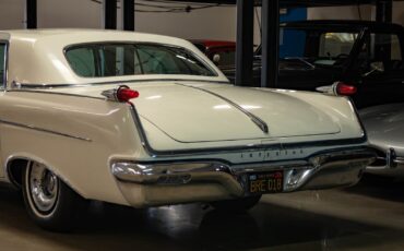 Chrysler-LeBaron-1962-4-Door-Hardtop-26