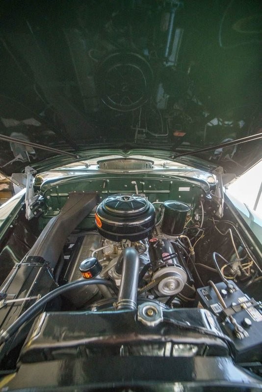 Chrysler-New-Yorker-1951-Convertible-19