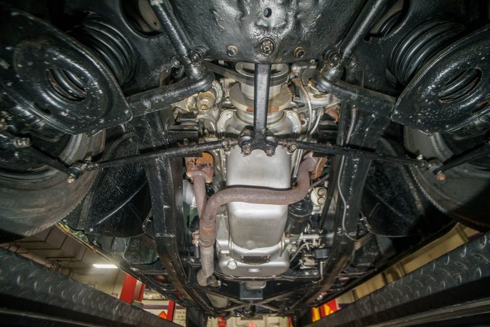 Chrysler-New-Yorker-1951-Convertible-21