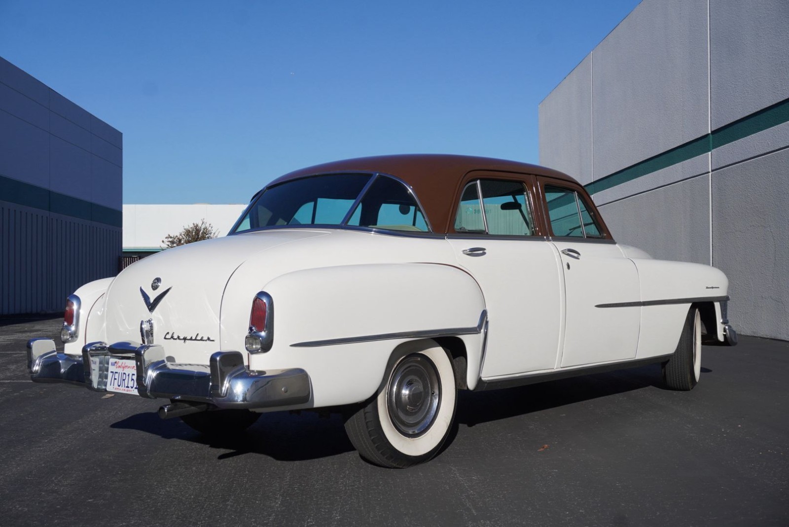 Chrysler-New-Yorker-1952-Sedan-11