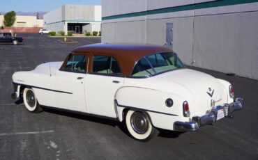 Chrysler-New-Yorker-1952-Sedan-15