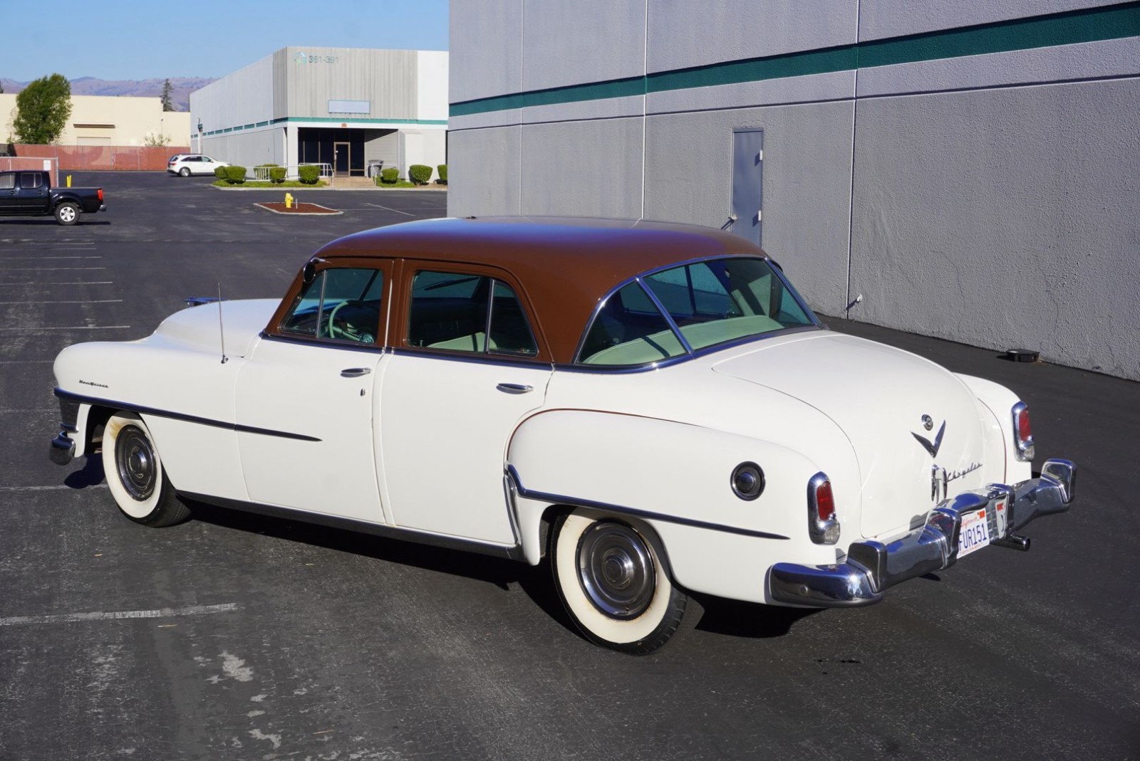 Chrysler-New-Yorker-1952-Sedan-15