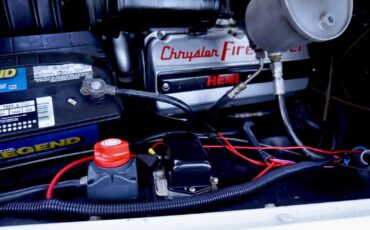 Chrysler-New-Yorker-1952-Sedan-30