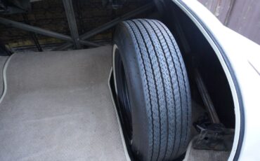 Chrysler-New-Yorker-1952-Sedan-33