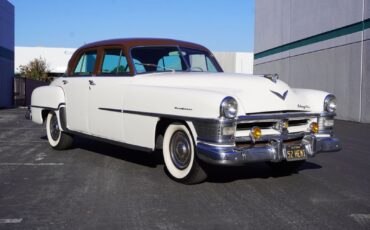Chrysler-New-Yorker-1952-Sedan