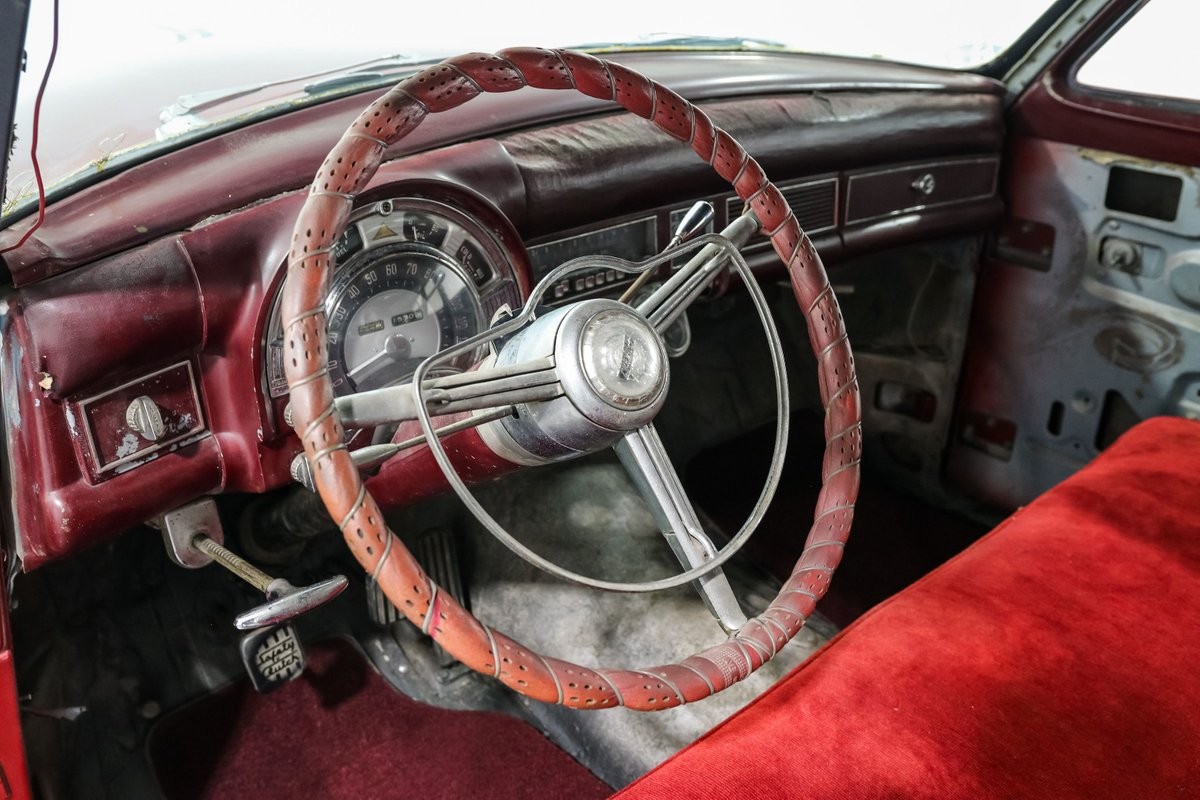 Chrysler-New-Yorker-1953-12